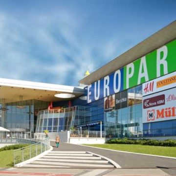 Read more about the article Sončna pot na Europarkovem božično-novoletnem sejmu